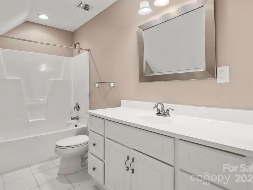 765 Cherry Hills Place, Rock Hill, SC 29730.  MLS# CAR4270626, YatesRealty ID 25736. FROG full bath 4