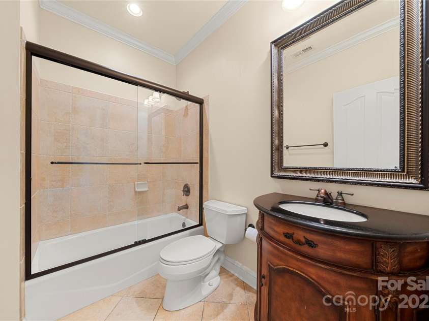 765 Cherry Hills Place, Rock Hill, SC 29730.  MLS# CAR4270626, YatesRealty ID 25736. Main floor 2nd full bath