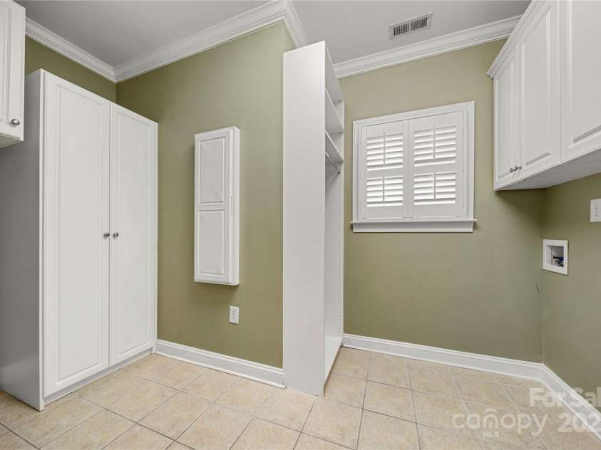 765 Cherry Hills Place, Rock Hill, SC 29730.  MLS# CAR4270626, YatesRealty ID 25736. Walk out lower level backs to the golf course