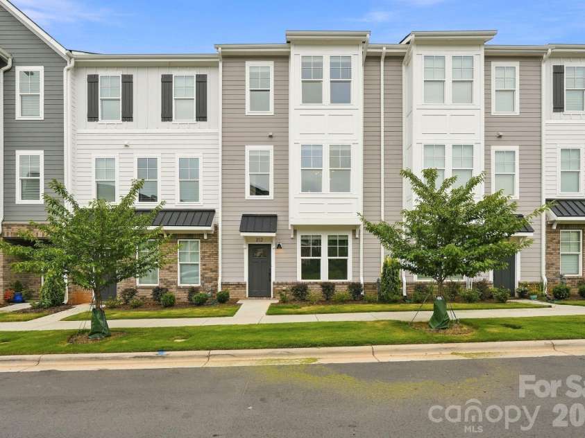 212 Wesser Street, Davidson, NC 28036.  MLS# CAR4381623, YatesRealty ID 25737. 