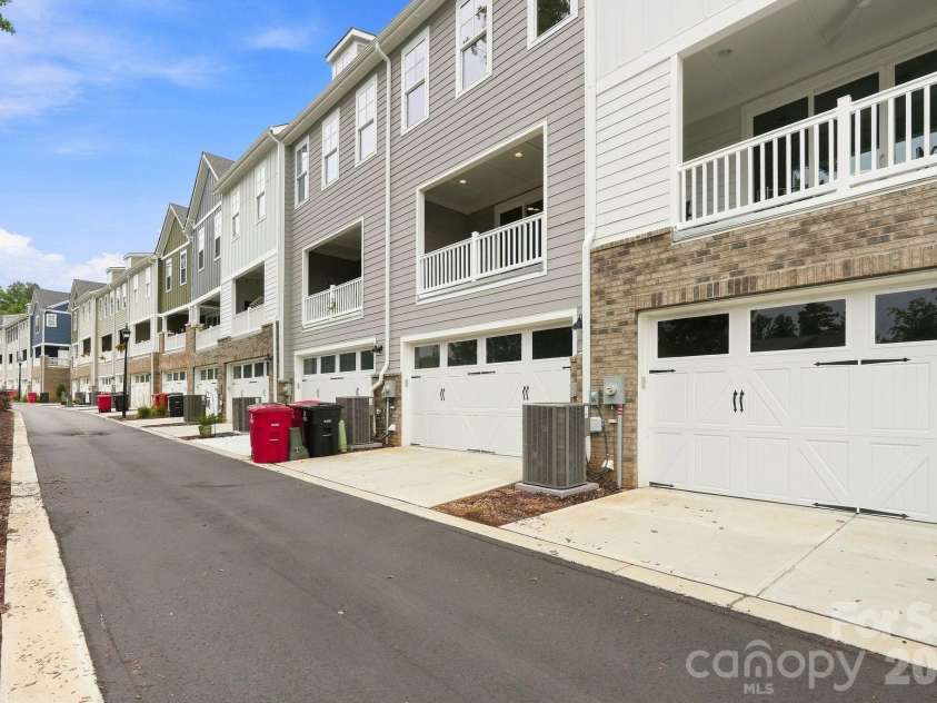 212 Wesser Street, Davidson, NC 28036.  MLS# CAR4381623, YatesRealty ID 25737. 