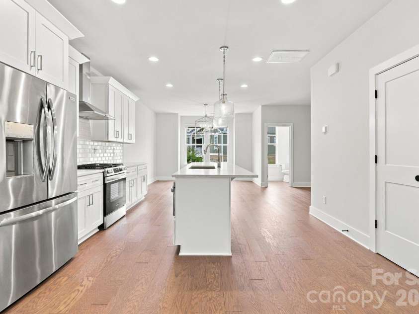 212 Wesser Street, Davidson, NC 28036.  MLS# CAR4381623, YatesRealty ID 25737. Kitchen