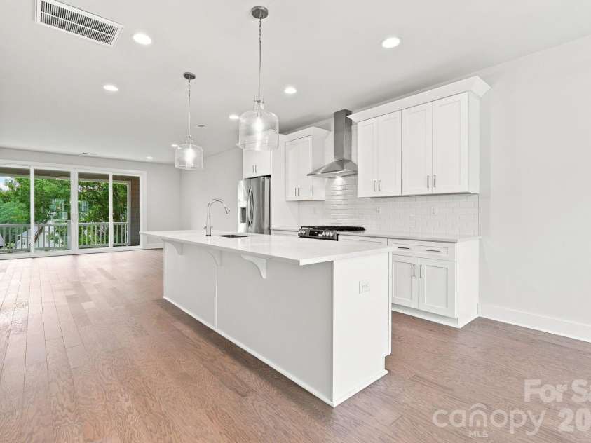 212 Wesser Street, Davidson, NC 28036.  MLS# CAR4381623, YatesRealty ID 25737. Kitchen
