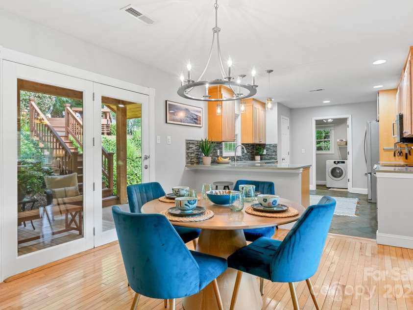 10 Daniel Lane, Black Mountain, NC 28711.  MLS# CAR4274400, YatesRealty ID 25738. Dining Opens to Kitchen