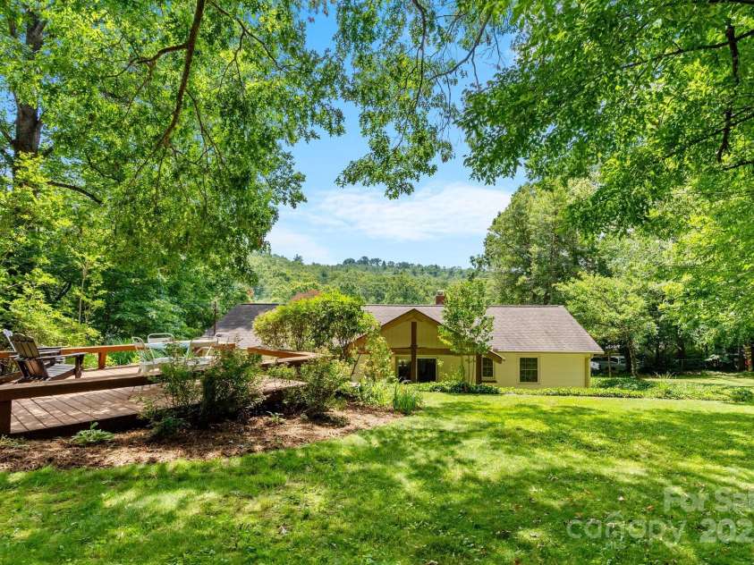 10 Daniel Lane, Black Mountain, NC 28711.  MLS# CAR4274400, YatesRealty ID 25738. Outdoor Oasis