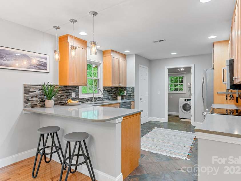 10 Daniel Lane, Black Mountain, NC 28711.  MLS# CAR4274400, YatesRealty ID 25738. Perfect for Entertaining