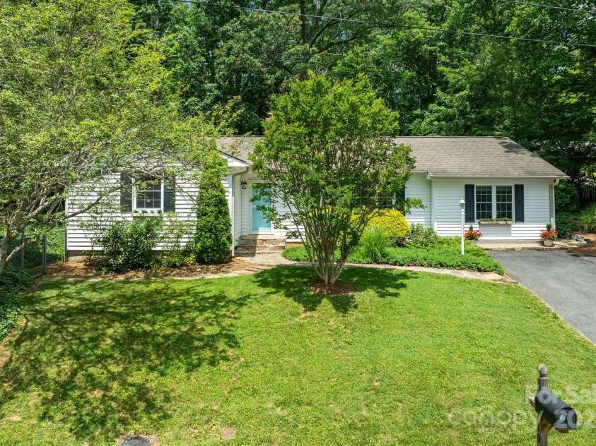 10 Daniel Lane, Black Mountain, NC 28711.  MLS# CAR4274400, YatesRealty ID 25738. Situated on a Large 0.4 Acre Lot