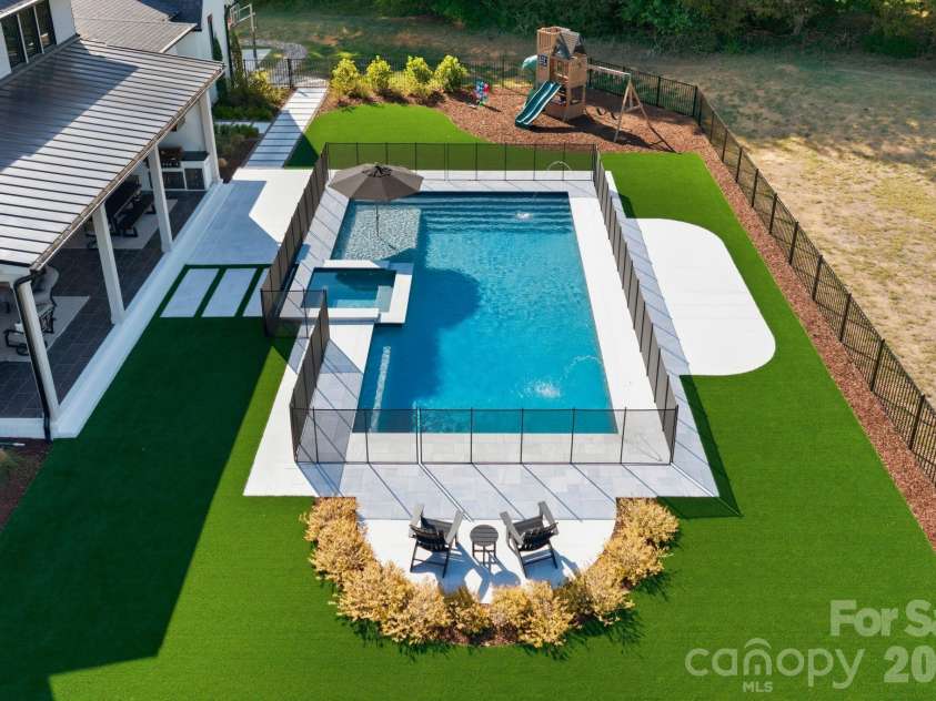 12851 Westmoreland Farm Road, Davidson, NC 28036.  MLS# CAR4381499, YatesRealty ID 25738. 