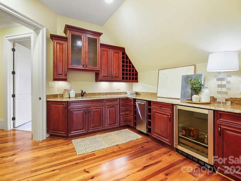 1312 Lookout Circle, Waxhaw, NC 28173.  MLS# CAR4230421, YatesRealty ID 25739. 