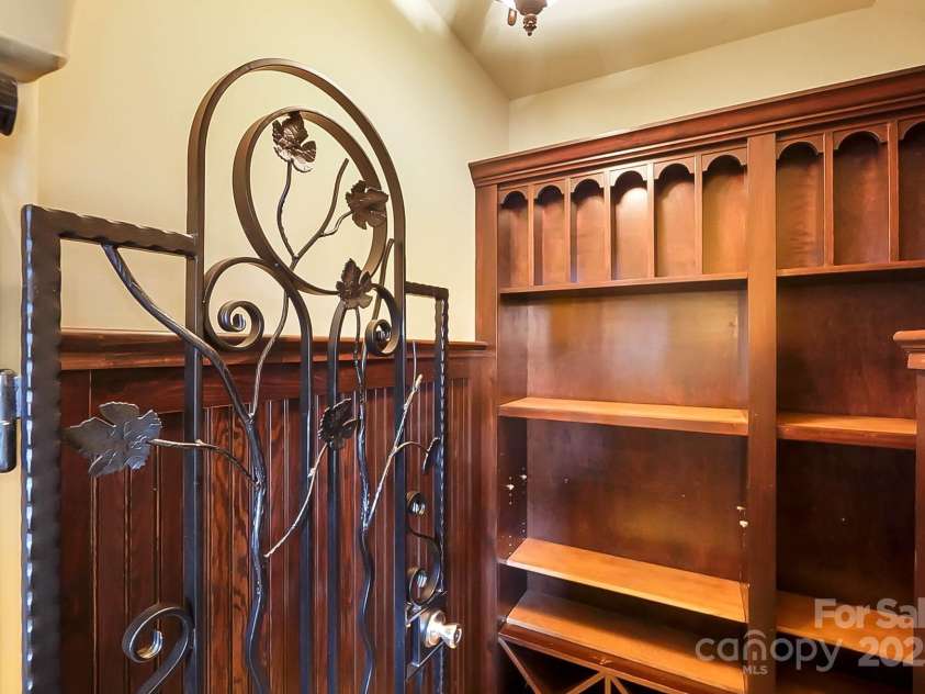 1312 Lookout Circle, Waxhaw, NC 28173.  MLS# CAR4230421, YatesRealty ID 25739. 