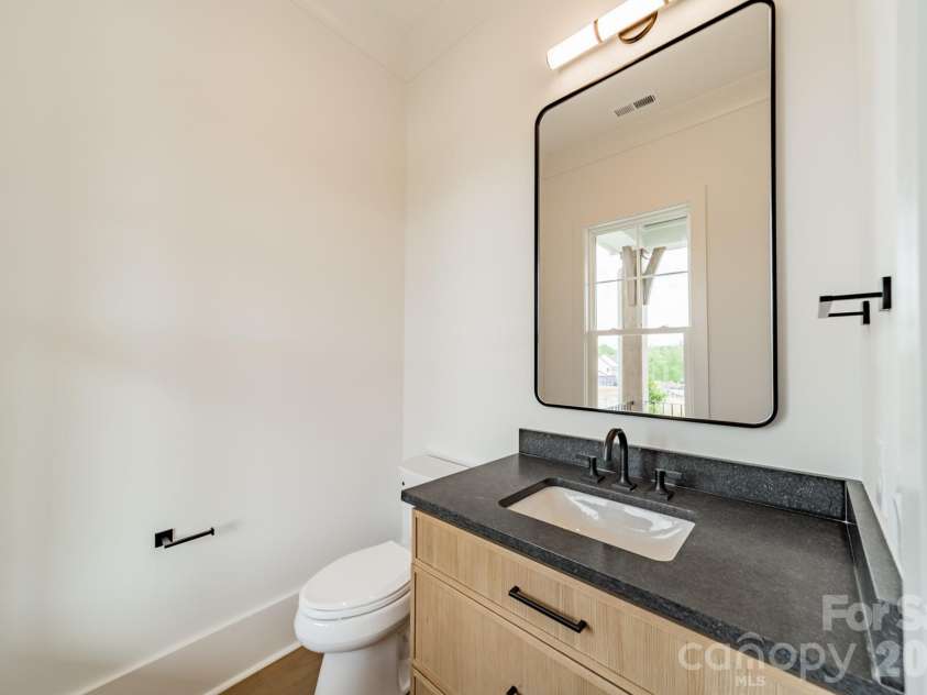 19036 Newburg Hill Road, Davidson, NC 28036.  MLS# CAR4321313, YatesRealty ID 2574. 