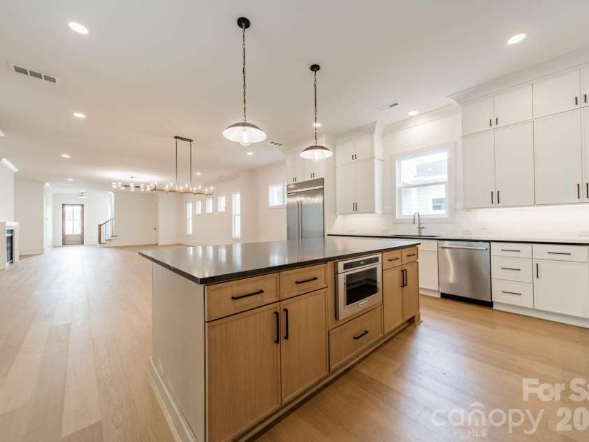 19036 Newburg Hill Road, Davidson, NC 28036.  MLS# CAR4321313, YatesRealty ID 2574. 