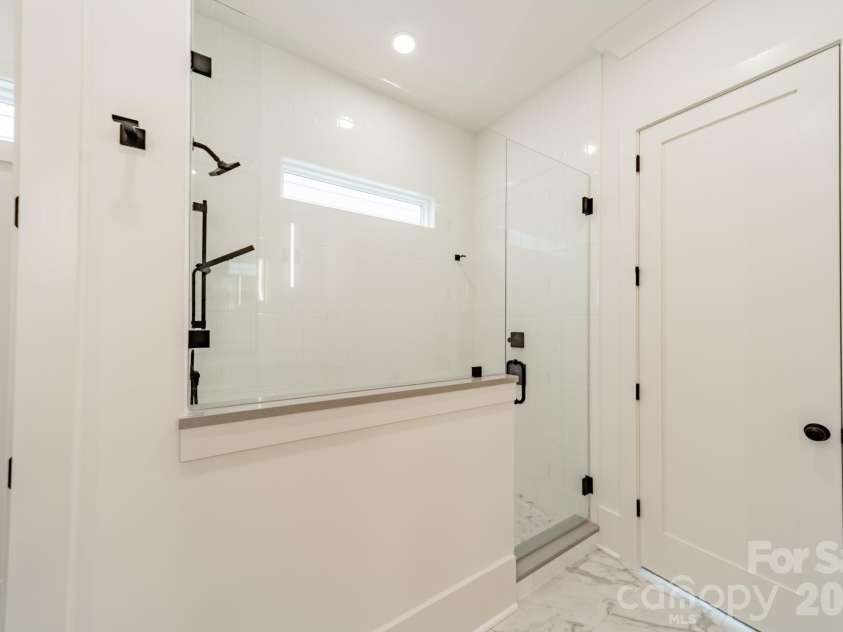 19036 Newburg Hill Road, Davidson, NC 28036.  MLS# CAR4321313, YatesRealty ID 2574. 