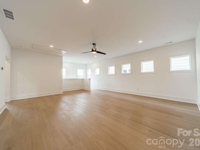 19036 Newburg Hill Road, Davidson, NC 28036.  MLS# CAR4321313, YatesRealty ID 2574. 