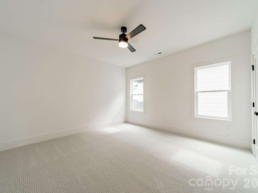 19036 Newburg Hill Road, Davidson, NC 28036.  MLS# CAR4321313, YatesRealty ID 2574. 