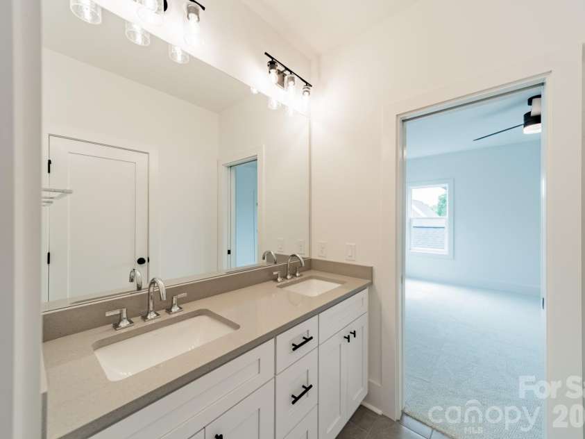 19036 Newburg Hill Road, Davidson, NC 28036.  MLS# CAR4321313, YatesRealty ID 2574. 