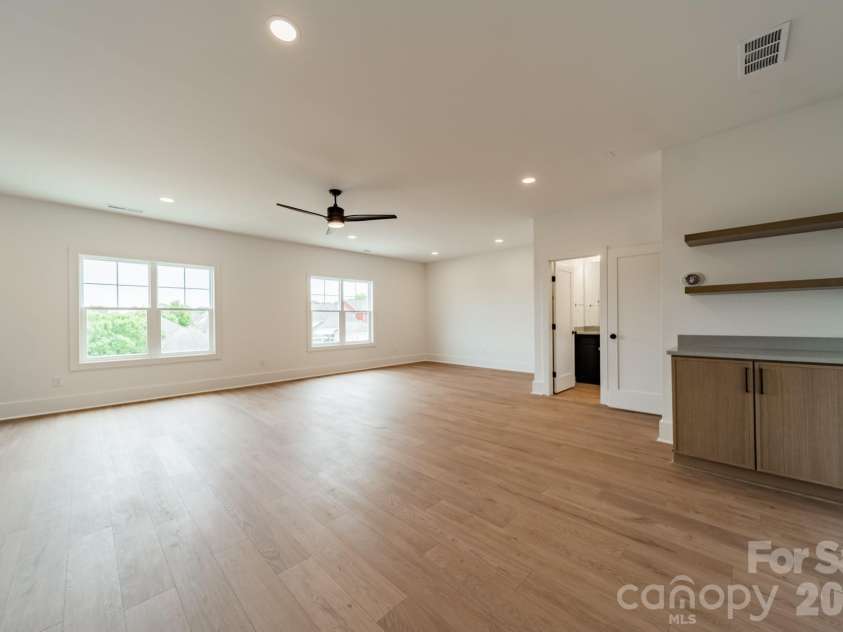 19036 Newburg Hill Road, Davidson, NC 28036.  MLS# CAR4321313, YatesRealty ID 2574. 