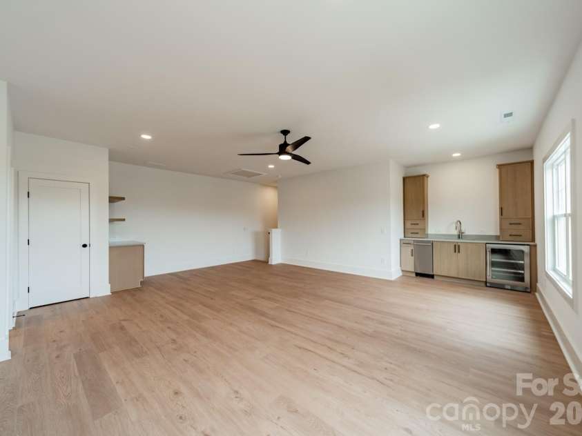 19036 Newburg Hill Road, Davidson, NC 28036.  MLS# CAR4321313, YatesRealty ID 2574. 