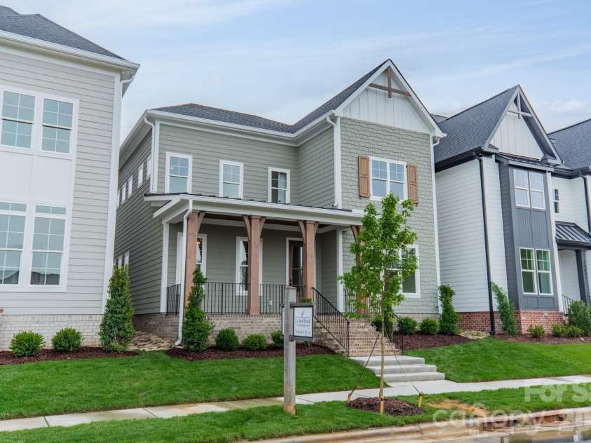 19036 Newburg Hill Road, Davidson, NC 28036.  MLS# CAR4321313, YatesRealty ID 2574. 