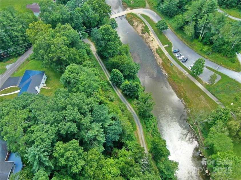 384 New River Heights, Boone, NC 28607.  MLS# CAR4304432, YatesRealty ID 2574. 