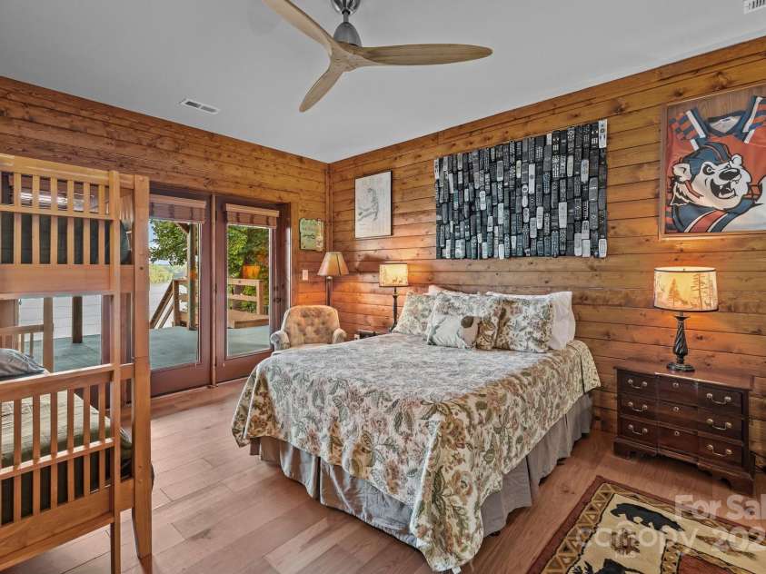 10108 Saw Mill Road, Charlotte, NC 28278.  MLS# CAR4268919, YatesRealty ID 25740. Second bedroom in basement