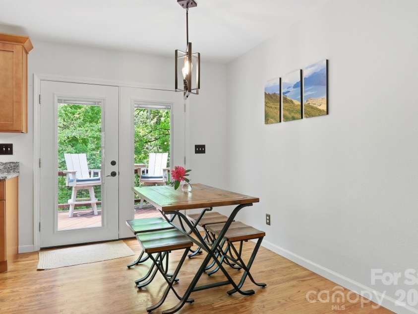 302 Rich Mountain Road, Flat Rock, NC 28731.  MLS# CAR4379587, YatesRealty ID 25740. 
