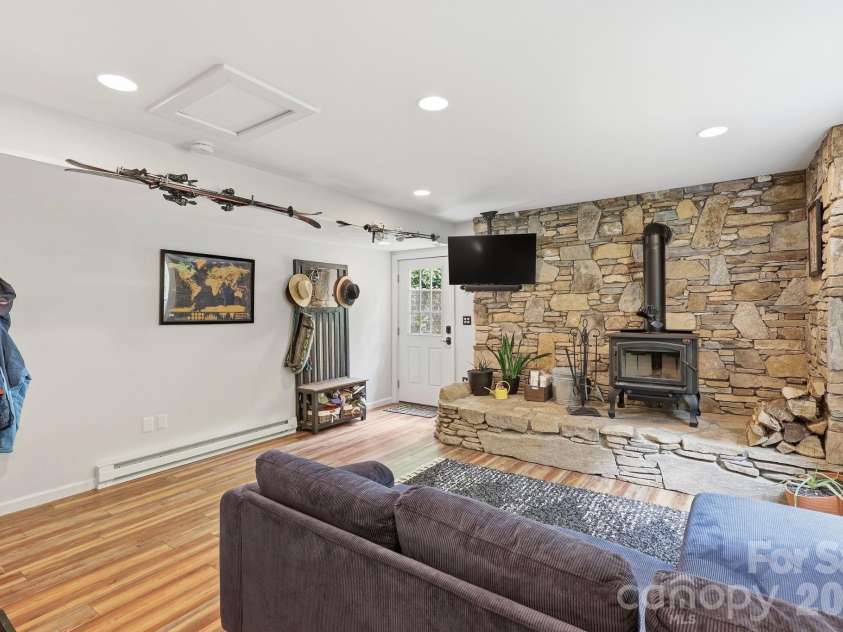 302 Rich Mountain Road, Flat Rock, NC 28731.  MLS# CAR4379587, YatesRealty ID 25740. 