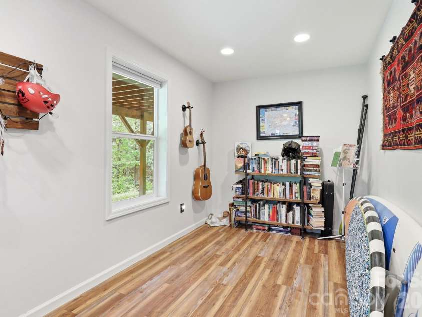 302 Rich Mountain Road, Flat Rock, NC 28731.  MLS# CAR4379587, YatesRealty ID 25740. 