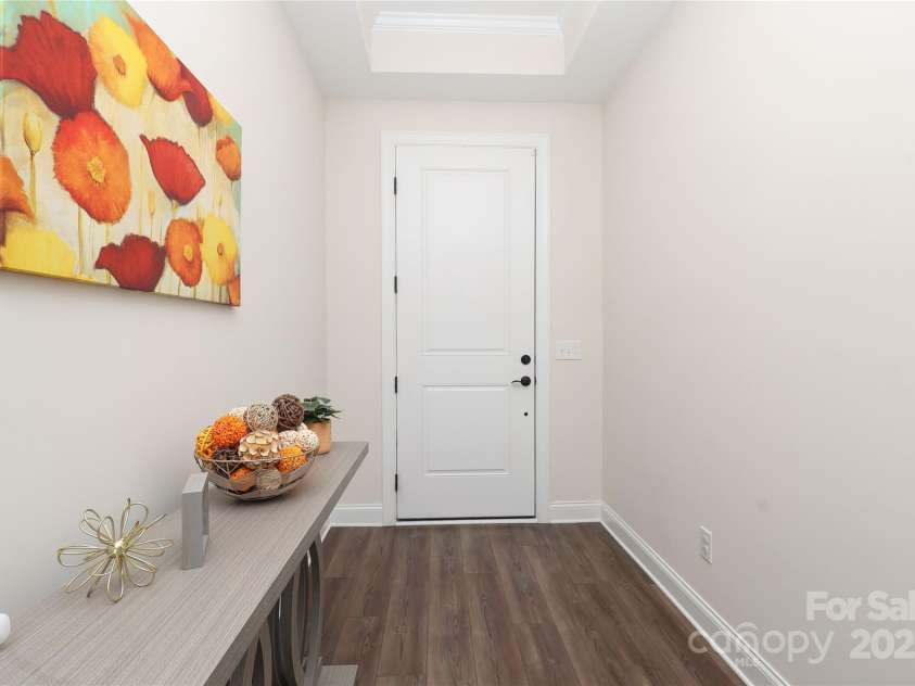 10240 Superb Lane, Charlotte, NC 28215.  MLS# CAR4276239, YatesRealty ID 25741. 