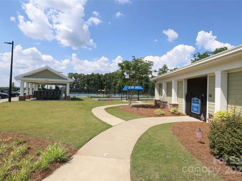 10240 Superb Lane, Charlotte, NC 28215.  MLS# CAR4276239, YatesRealty ID 25741. 