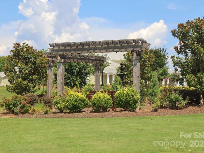 10240 Superb Lane, Charlotte, NC 28215.  MLS# CAR4276239, YatesRealty ID 25741. 