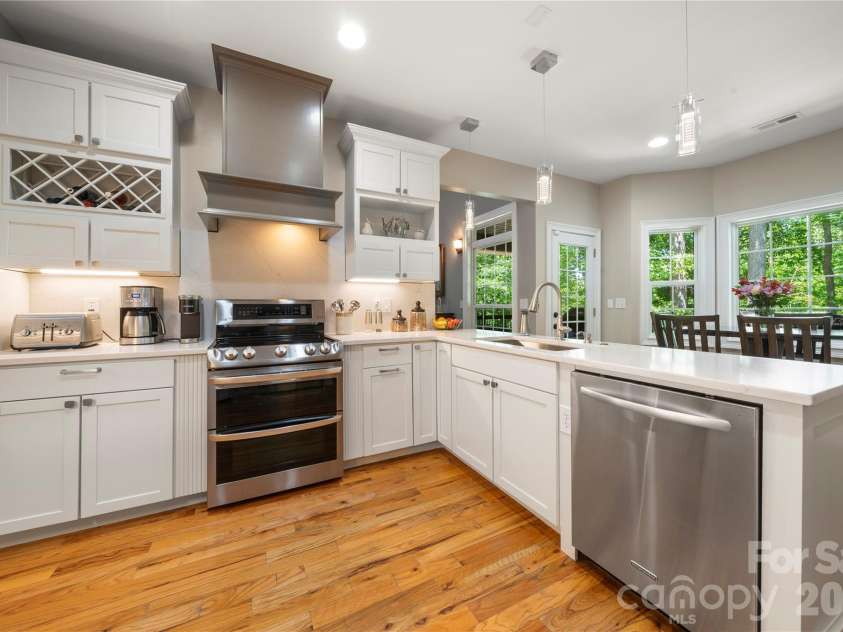 686 White Oaks Road, Mooresville, NC 28115.  MLS# CAR4377975, YatesRealty ID 25741. 