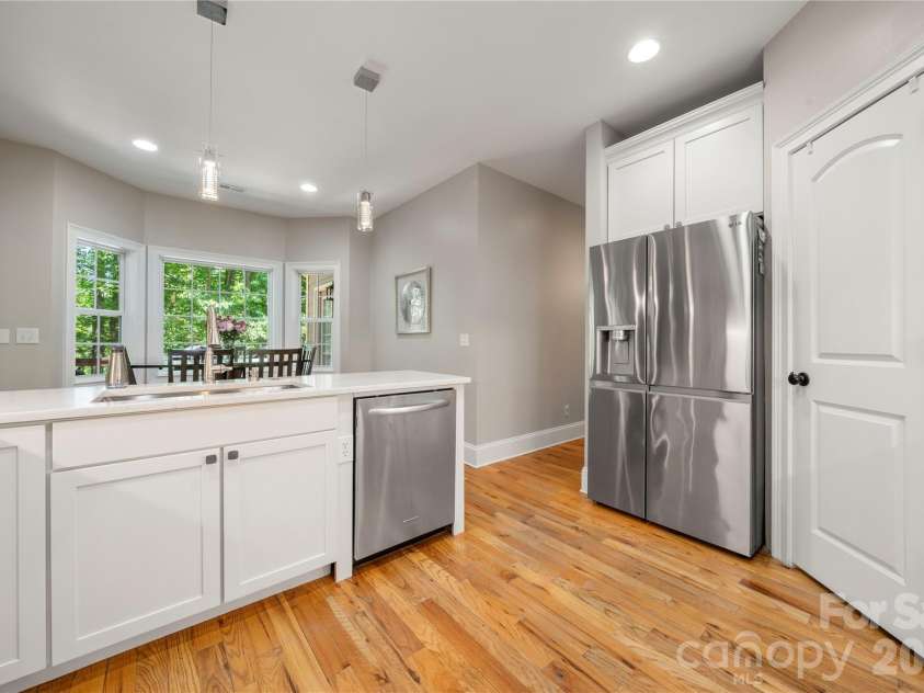 686 White Oaks Road, Mooresville, NC 28115.  MLS# CAR4377975, YatesRealty ID 25741. 