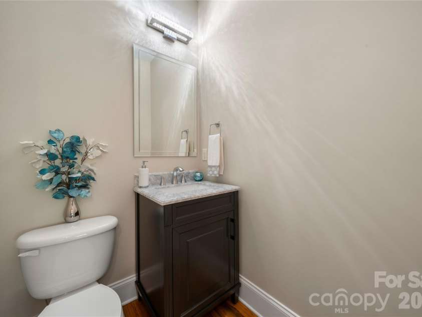 686 White Oaks Road, Mooresville, NC 28115.  MLS# CAR4377975, YatesRealty ID 25741. 
