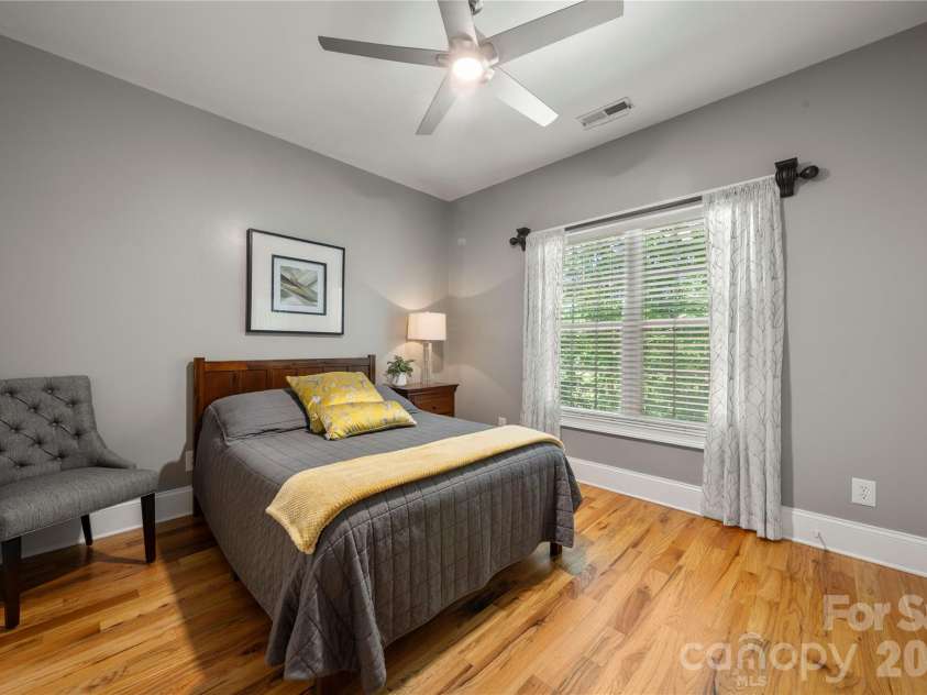 686 White Oaks Road, Mooresville, NC 28115.  MLS# CAR4377975, YatesRealty ID 25741. 