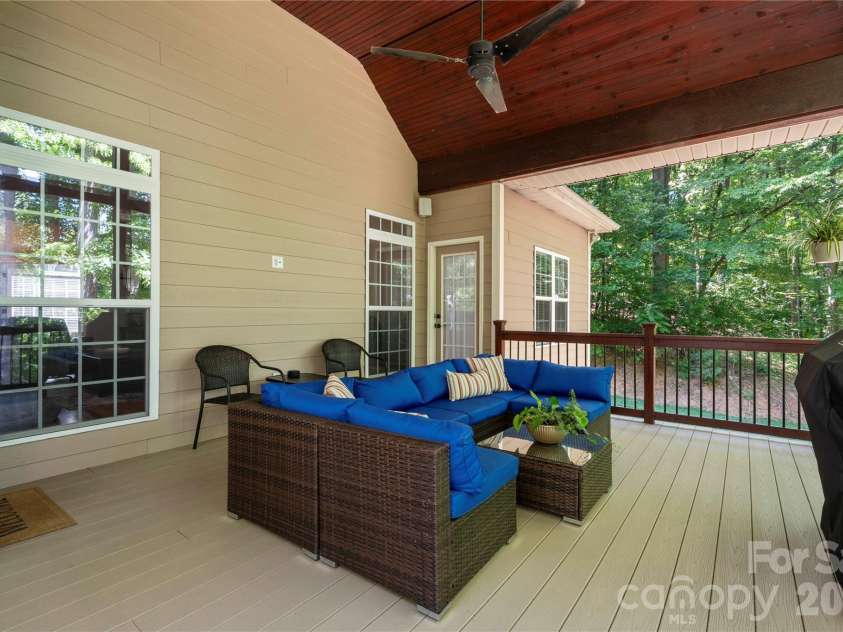 686 White Oaks Road, Mooresville, NC 28115.  MLS# CAR4377975, YatesRealty ID 25741. 