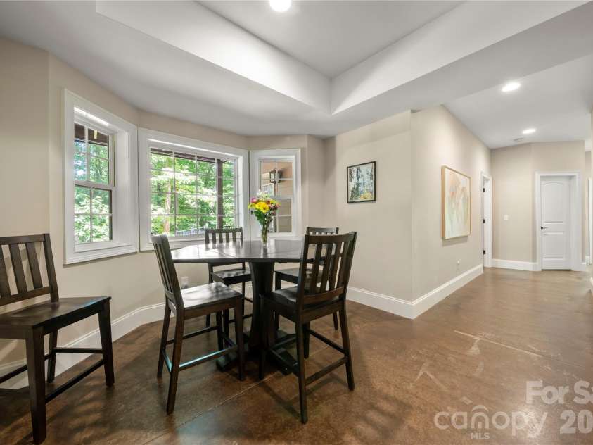 686 White Oaks Road, Mooresville, NC 28115.  MLS# CAR4377975, YatesRealty ID 25741. 