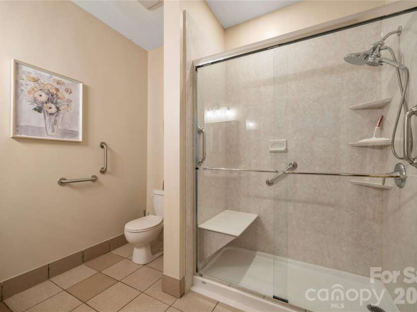 686 White Oaks Road, Mooresville, NC 28115.  MLS# CAR4377975, YatesRealty ID 25741. 