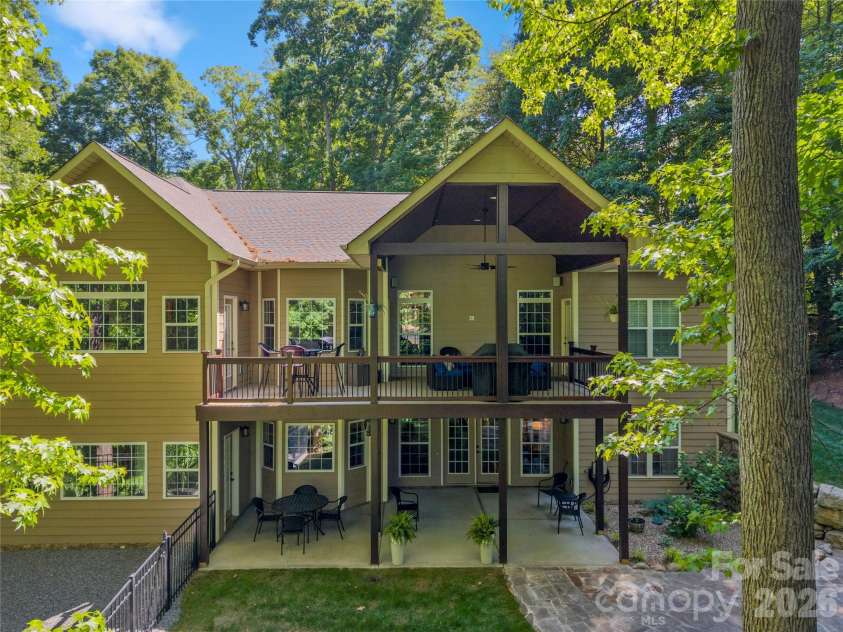 686 White Oaks Road, Mooresville, NC 28115.  MLS# CAR4377975, YatesRealty ID 25741. 