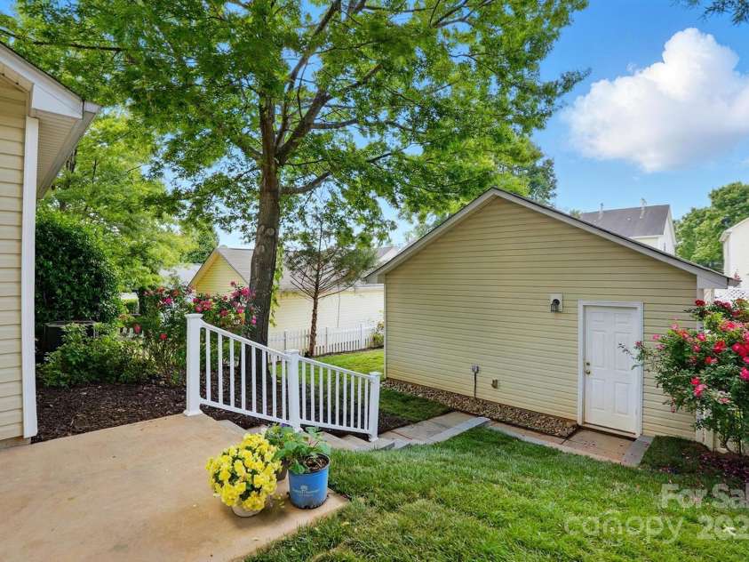 19416 Fridley Lane, Cornelius, NC 28031.  MLS# CAR4246079, YatesRealty ID 25742. 