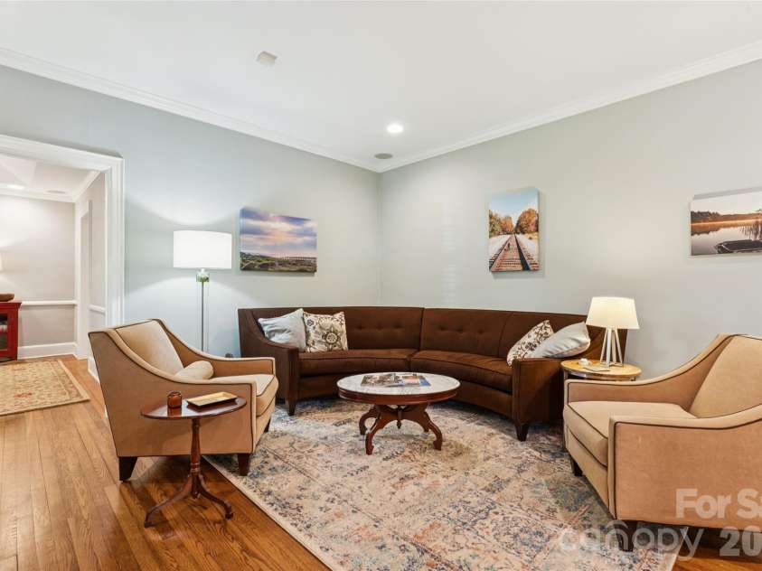 2623 Roswell Avenue, Charlotte, NC 28209.  MLS# CAR4372327, YatesRealty ID 25742. 
