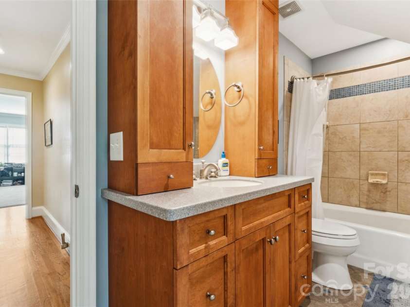 2623 Roswell Avenue, Charlotte, NC 28209.  MLS# CAR4372327, YatesRealty ID 25742. 
