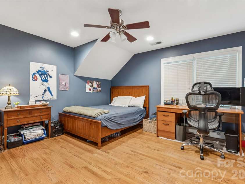 2623 Roswell Avenue, Charlotte, NC 28209.  MLS# CAR4372327, YatesRealty ID 25742. 