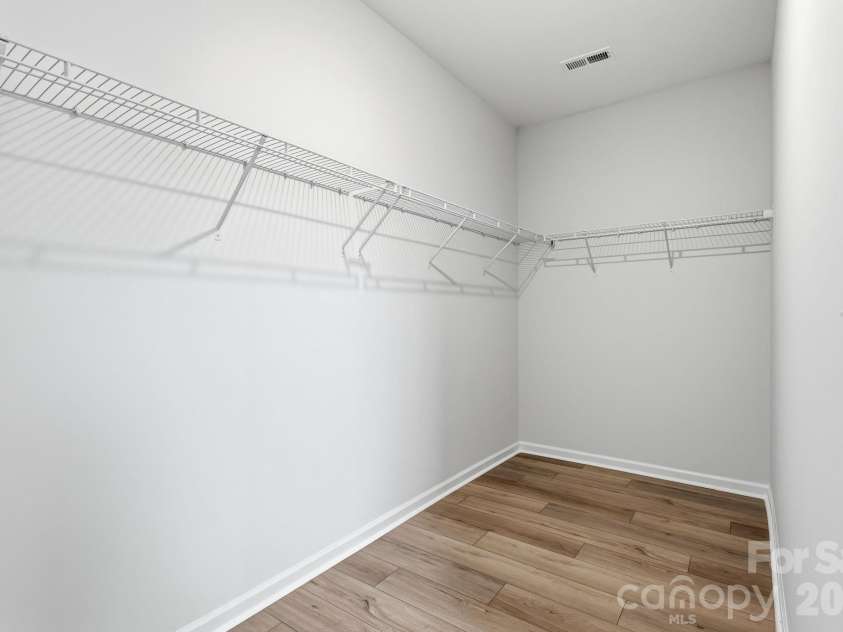 219 Rodeo Drive, Shelby, NC 28150.  MLS# CAR4368777, YatesRealty ID 25743. Huge Walk In closet
