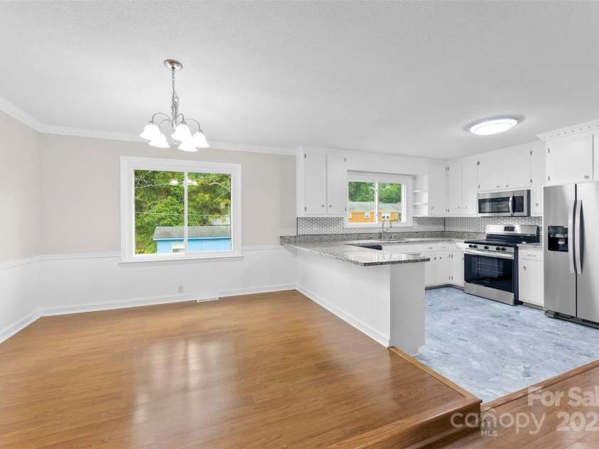 404 Kings Drive, Cherryville, NC 28021.  MLS# CAR4289866, YatesRealty ID 25743. 