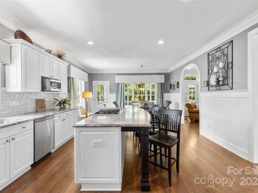 9012 Arrington Manor Place, Charlotte, NC 28277.  MLS# CAR4278027, YatesRealty ID 25745. 
