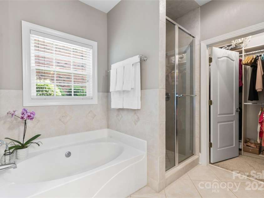 9012 Arrington Manor Place, Charlotte, NC 28277.  MLS# CAR4278027, YatesRealty ID 25745. 