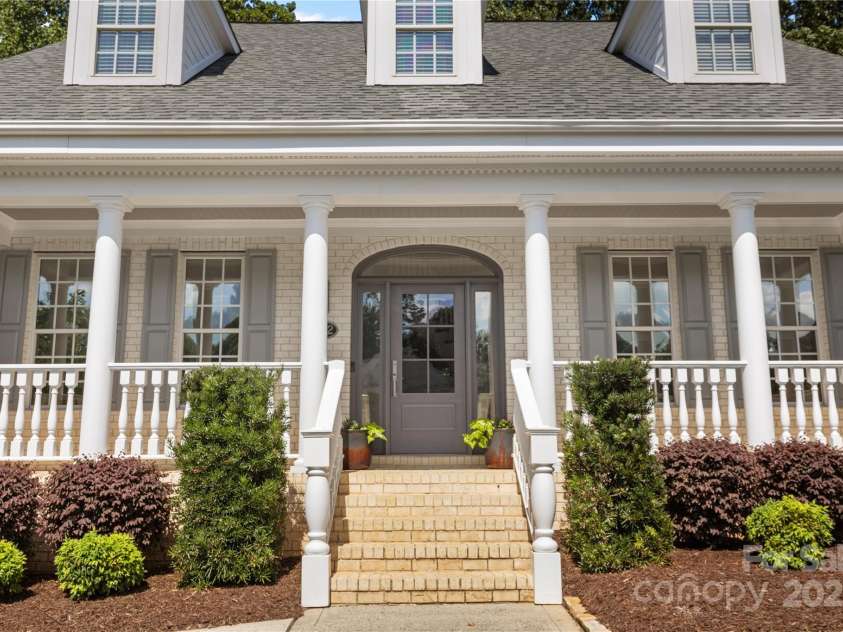 9012 Arrington Manor Place, Charlotte, NC 28277.  MLS# CAR4278027, YatesRealty ID 25745. 