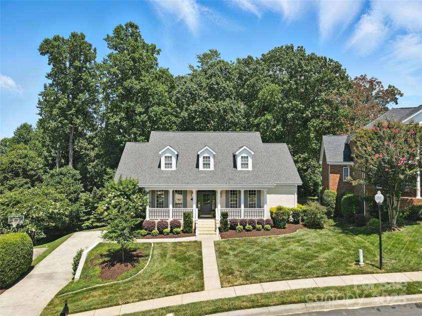 9012 Arrington Manor Place, Charlotte, NC 28277.  MLS# CAR4278027, YatesRealty ID 25745. Welcome Home!
