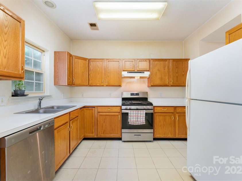 5899 Misty Forest Place, Concord, NC 28027.  MLS# CAR4275331, YatesRealty ID 25746. 